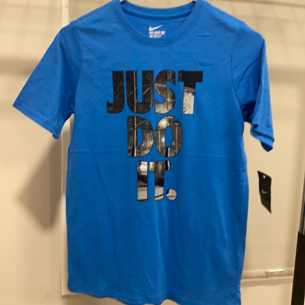 Nike T-shirt